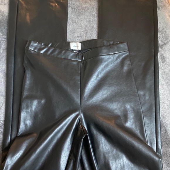 Aritzia Wilfred Free Straight Leg Faux Leather Pants - Picture 2 of 3